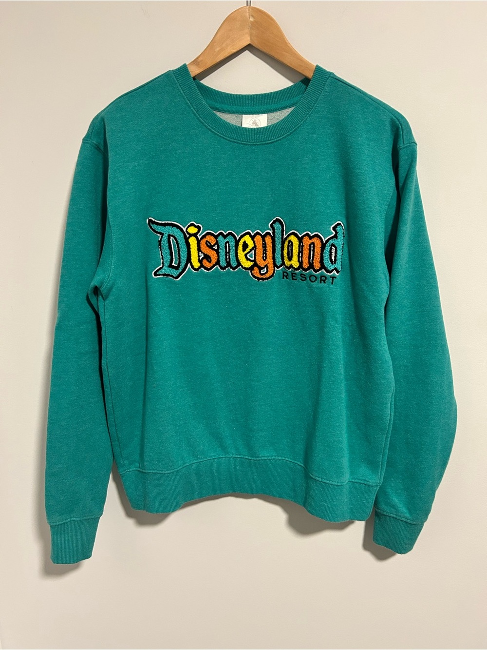 Disneyland Resort Teal Green Embroidered Logo Crewneck Sweatshirt – Size Small